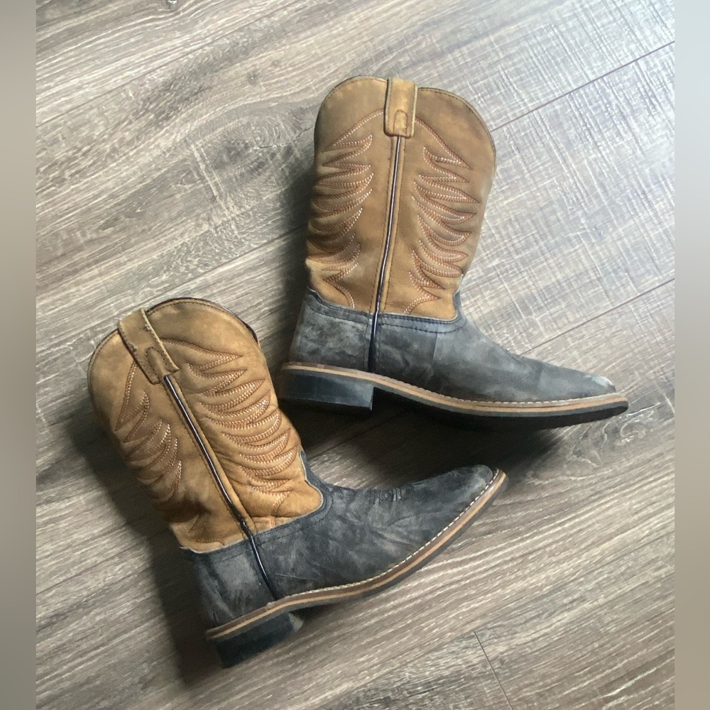 Smokey Mountain Youth Boots in Brown and Dark Blue Tones, excellent condition